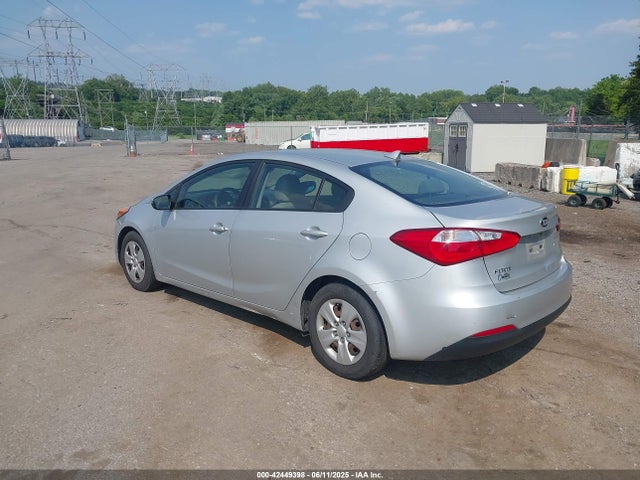 KIA dohc mpi nu 2015 KNAFK4A60F5366466 Image 3