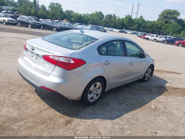 KIA dohc mpi nu 2015 KNAFK4A60F5366466 Image 4