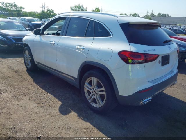 2021 MERCEDES-BENZ GLA 250 W1N4N4HB0MJ272945 Photo 2