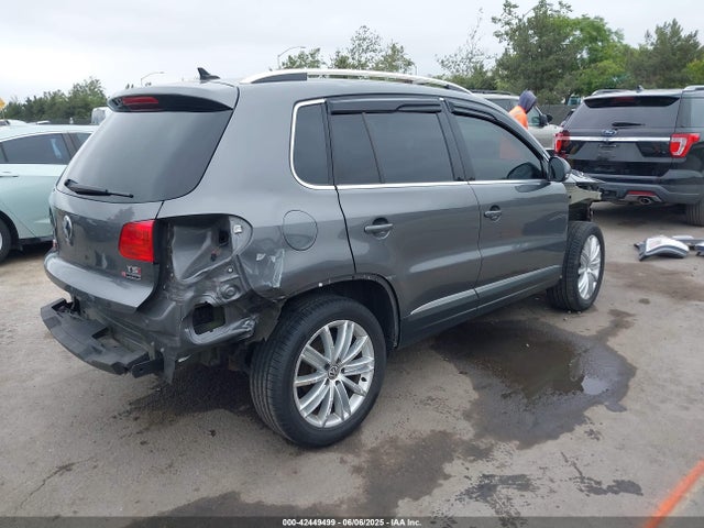 WVGBV7AX0GW581209 Volkswagen 2016