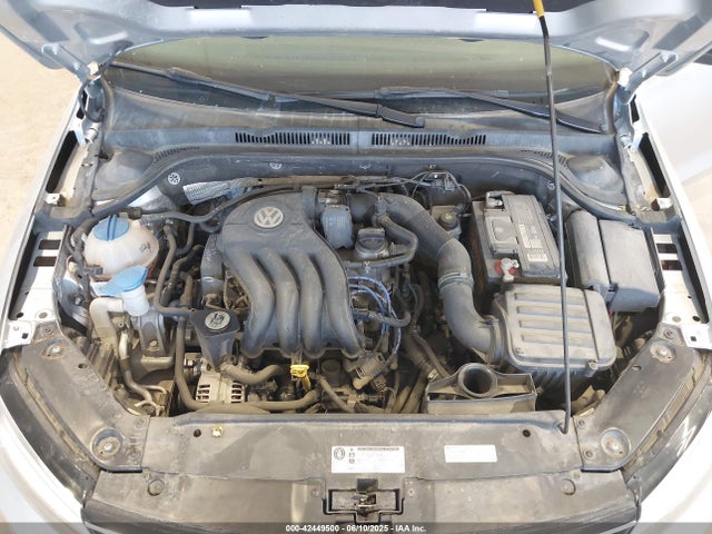 3VW2K7AJ0FM408987 Volkswagen 2015