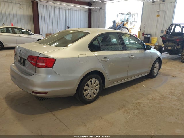 3VW2K7AJ0FM408987 Volkswagen 2015