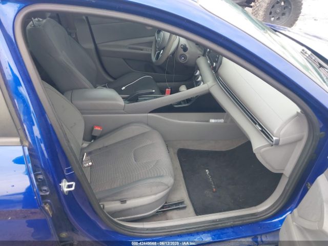 2021 HYUNDAI ELANTRA 5NPLL4AG0MH051451 Photo 4