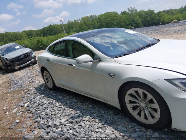 Tesla MODEL S 2017 5YJSA1E28HF199074 Image 13