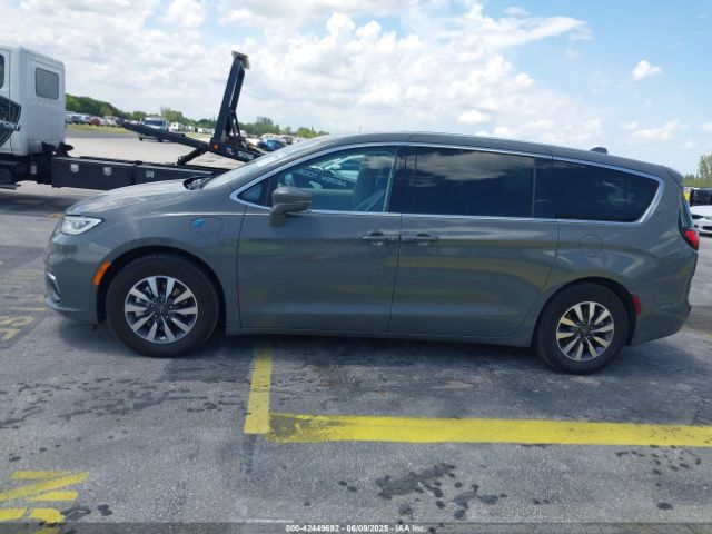 2C4RC1L76NR184189 Chrysler Pacifica Hybrid Touring L
