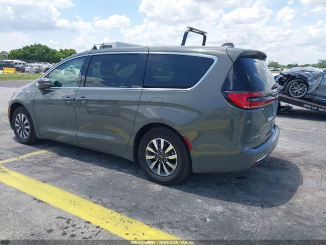 2022 CHRYSLER PACIFICA HYBRID 2C4RC1L76NR184189 Photo 2