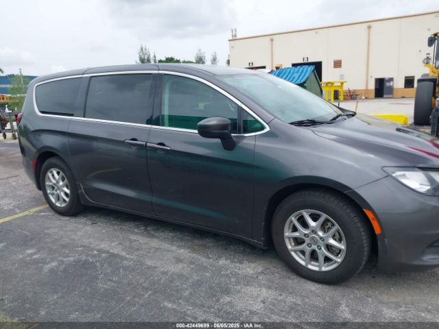 2C4RC1CG2NR105567 Chrysler Voyager Lx