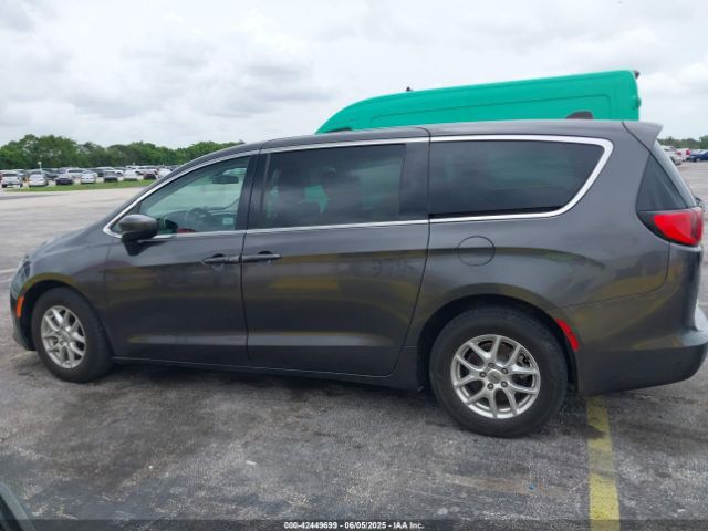 2C4RC1CG2NR105567 Chrysler Voyager Lx
