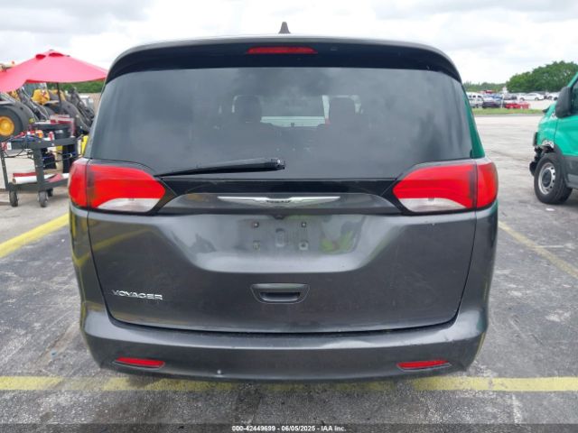 2C4RC1CG2NR105567 Chrysler Voyager Lx