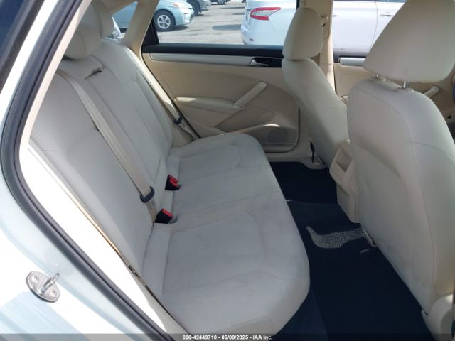 1VWAA7A36JC041751 Volkswagen 2.0 tsi