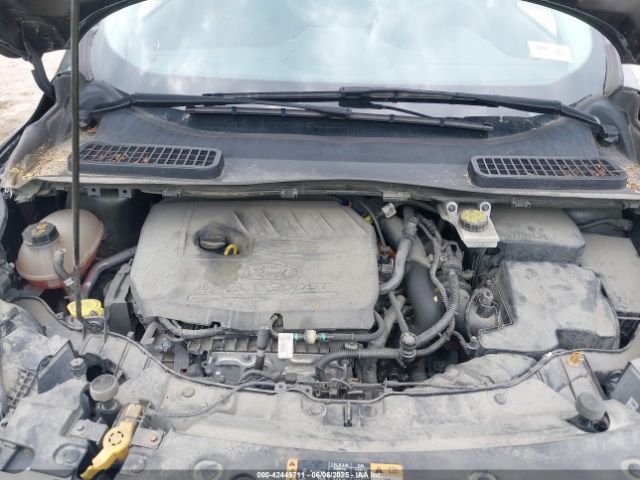 1FMCU9GD3HUD71233 Ford ESCAPE SE