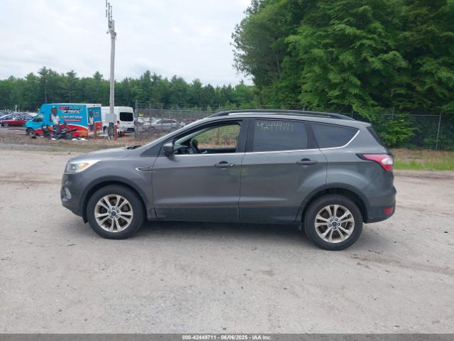 1FMCU9GD3HUD71233 Ford ESCAPE SE