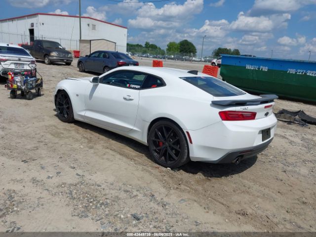2017 CHEVROLET CAMARO 1G1FB1RS4H0184376 Photo 2
