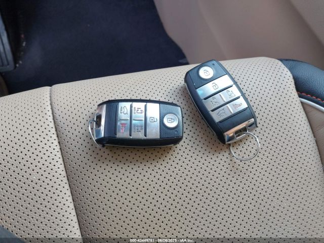 KNDMB5C13L6581041 KIA gdi lamda - ii