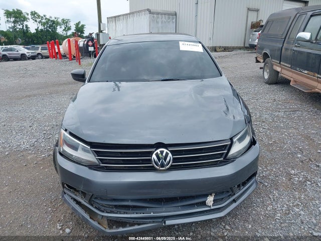3VWD67AJ7GM221048 Volkswagen Jetta
