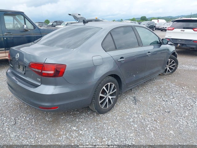 3VWD67AJ7GM221048 Volkswagen Jetta