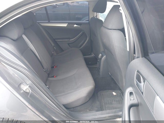 3VWD67AJ7GM221048 Volkswagen Jetta