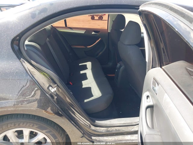 3VWD17AJ8FM418758 Volkswagen 1.8t