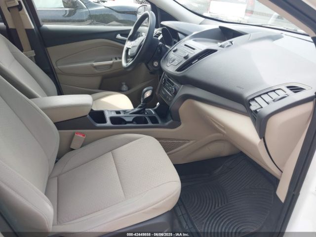 1FMCU0GD3JUC27392 Ford ESCAPE SE