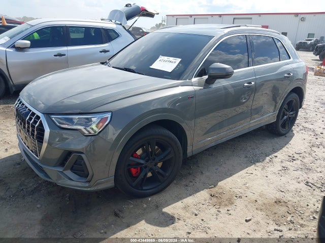 2019 AUDI Q3 WA1EECF32K1083805 Photo 1