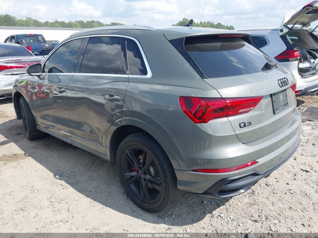 2019 AUDI Q3 WA1EECF32K1083805 Photo 2