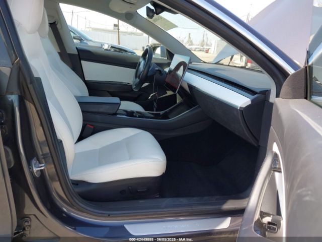 2018 TESLA MODEL 3 5YJ3E1EB9JF075300 Photo 4