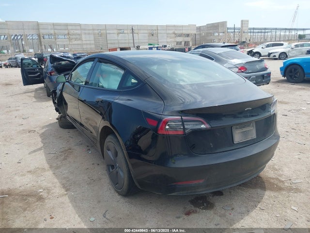 2023 TESLA MODEL 3 5YJ3E1EAXPF453415 Photo 2