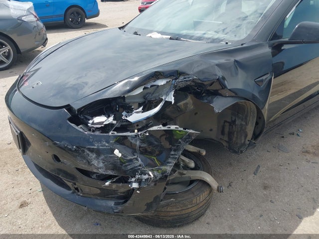 2023 TESLA MODEL 3 5YJ3E1EAXPF453415 Photo 5