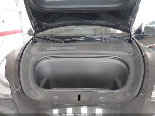 2021 TESLA MODEL Y 5YJYGDEE0MF173101 Photo 9