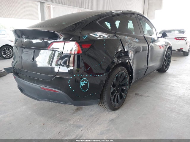 2021 TESLA MODEL Y 5YJYGDEE0MF173101 Photo 3