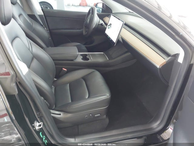 2021 TESLA MODEL Y 5YJYGDEE0MF173101 Photo 4