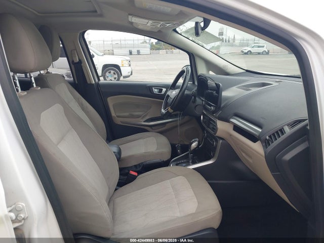 Ford 2018 2018 MAJ6P1UL4JC184932 Image 5