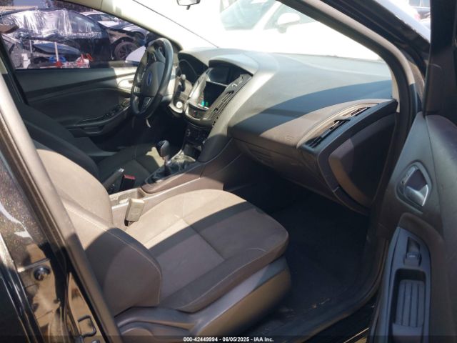 1FADP3FE0FL231799 Ford FOCUS SE