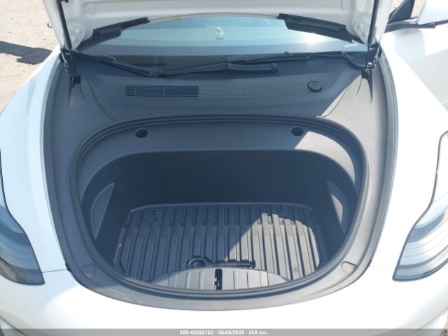 5YJ3E1ECXNF335833 Tesla 2022