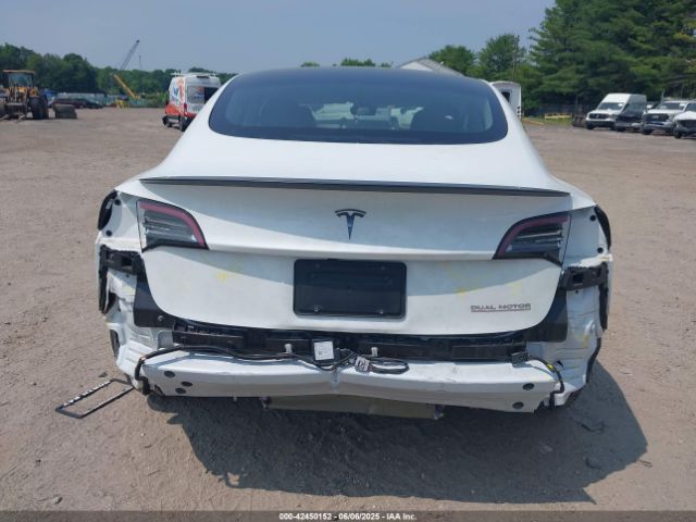 5YJ3E1ECXNF335833 Tesla 2022