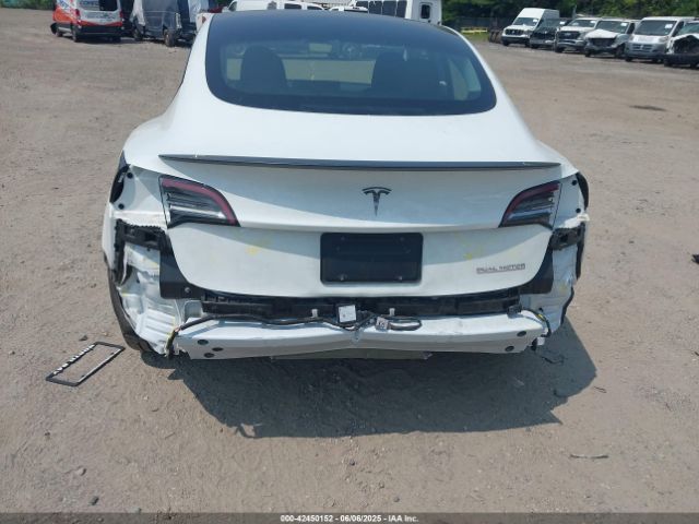 5YJ3E1ECXNF335833 Tesla 2022