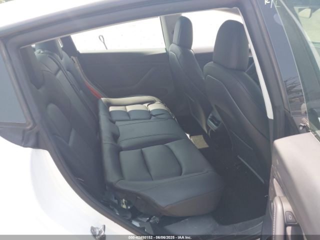 5YJ3E1ECXNF335833 Tesla 2022