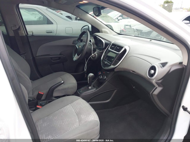 1G1JB5SHXJ4113116 Chevrolet Sonic Ls Auto