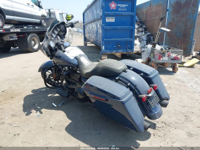 2019 HARLEY-DAVIDSON FLHXS 1HD1KRP18KB621171 Photo 2