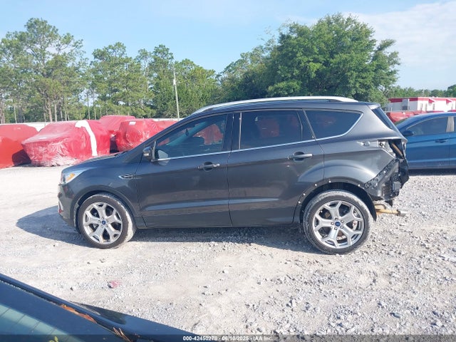 1FMCU0J92HUF02328 Ford 2017