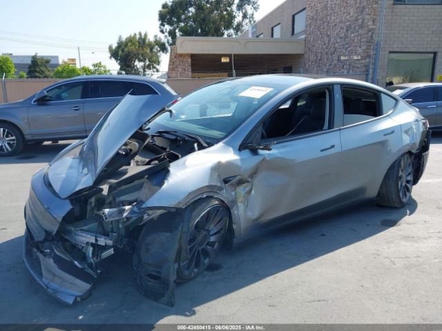 2024 TESLA MODEL Y 7SAYGDEF6RF121667 Photo 5