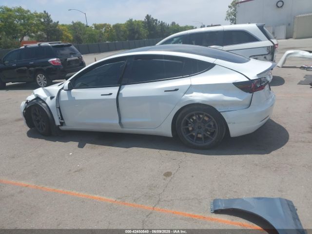 5YJ3E1EA0NF102851 Tesla MODEL 3