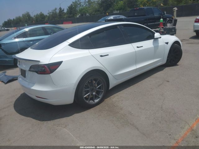 5YJ3E1EA0NF102851 Tesla MODEL 3
