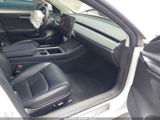 5YJ3E1EA0NF102851 Tesla MODEL 3