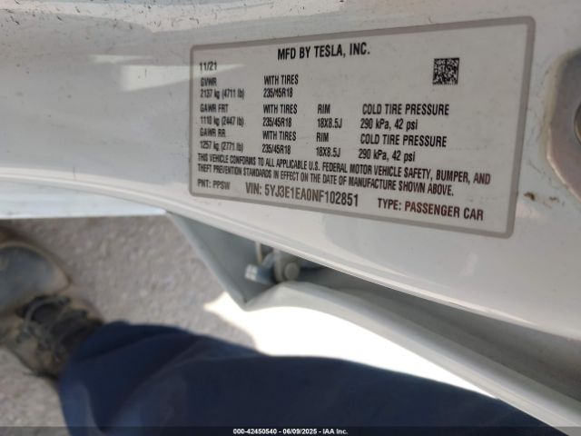 5YJ3E1EA0NF102851 Tesla MODEL 3