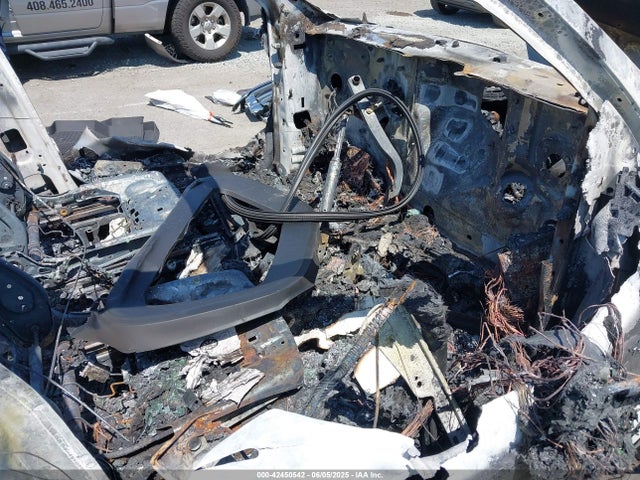 2022 TESLA MODEL Y 7SAYGDEE8NF543277 Photo 4