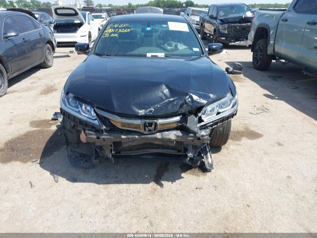 Honda j35y1 2017 1HGCT2B8XHA003501 Image 12