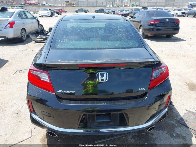 Honda j35y1 2017 1HGCT2B8XHA003501 Image 16