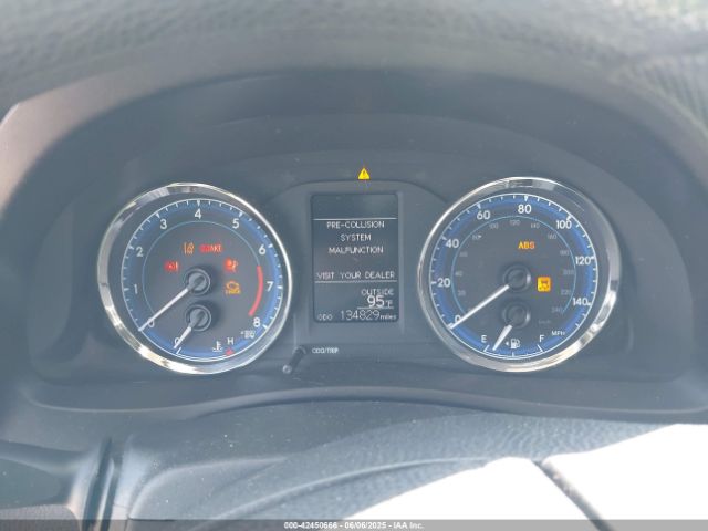 5YFBURHE2HP688909 Toyota COROLLA LE