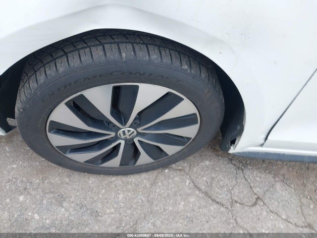 3VW637AJXFM307549 Volkswagen 2015